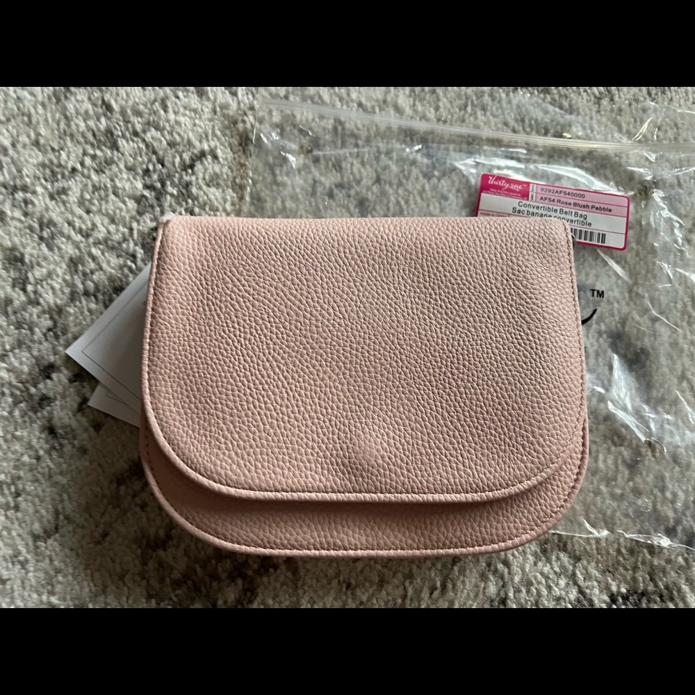 💕NEW💕Convertible Belt Bag by Thirty One
